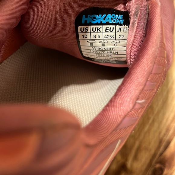 🌹 🏃🏼♀️ 🌹• HOKA x One x One • 🌹🏃🏼♀️🌹 … Style Vibes - Picture 2 of 13